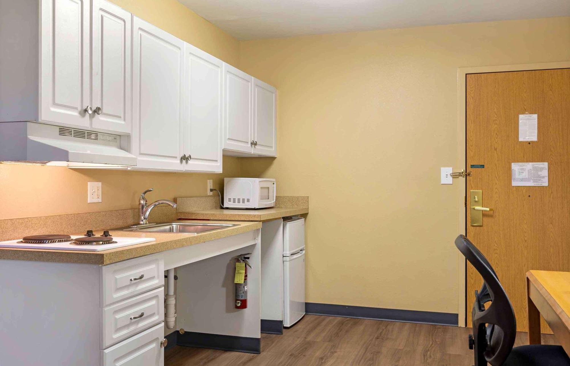 Extended Stay America Suites - Boston - Waltham - 32 4Th Ave Esterno foto